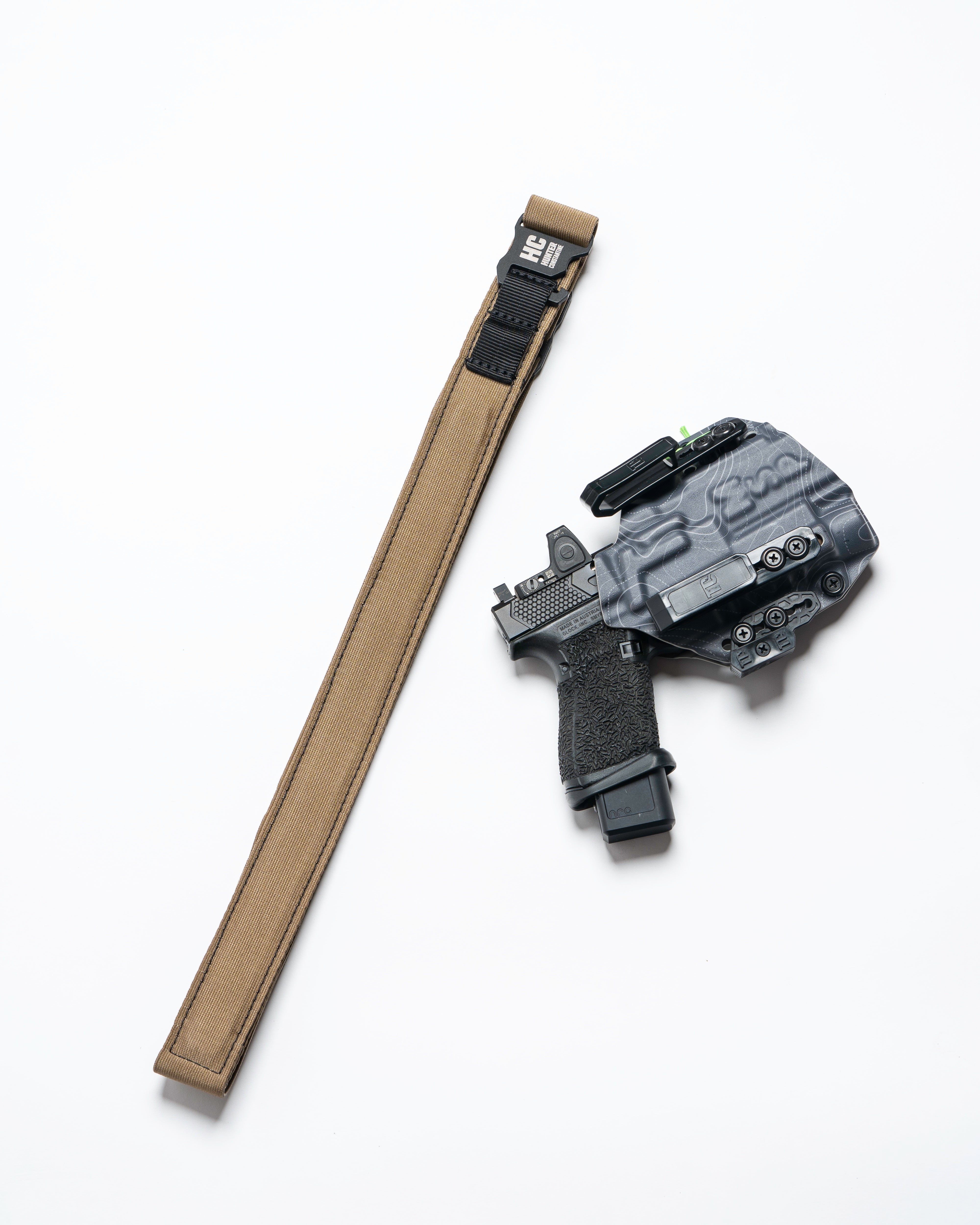AYCHE BLEM CONSTANTINE CARRY BELT™ in black leather with silver buckle, casual men's apparel accessory.